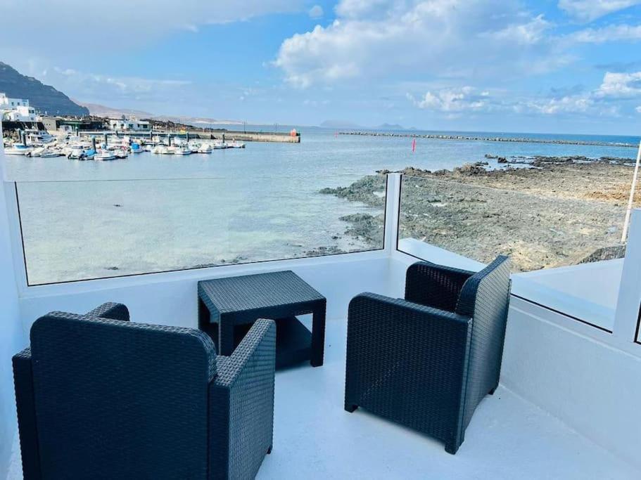 Orzola Oceanviews Apartment Екстериор снимка