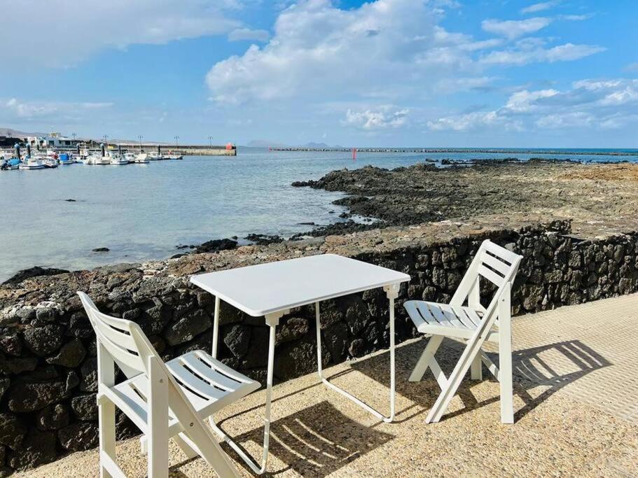 Orzola Oceanviews Apartment Екстериор снимка