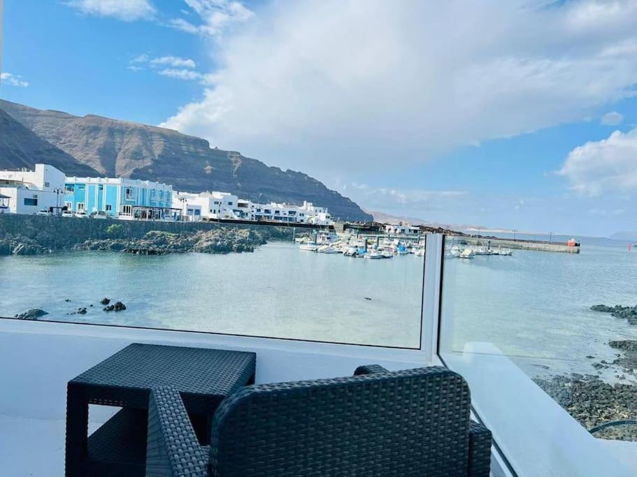 Orzola Oceanviews Apartment Екстериор снимка